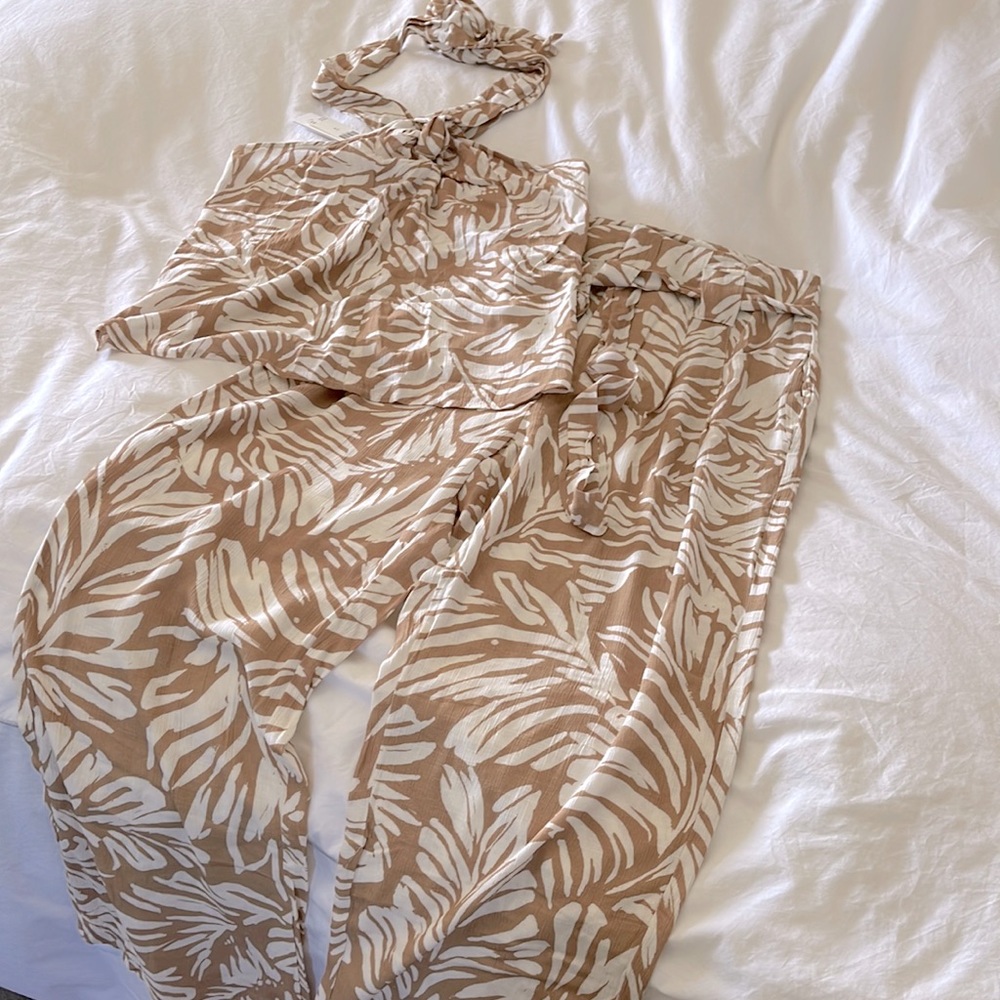 New with tags super cute vacation set